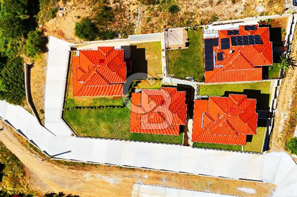 Datça Burgaz'da Panoramik Deniz Manzaralı 6+2 Villa
