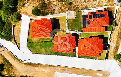 Datça Burgaz'da Panoramik Deniz Manzaralı 6+2 Villa