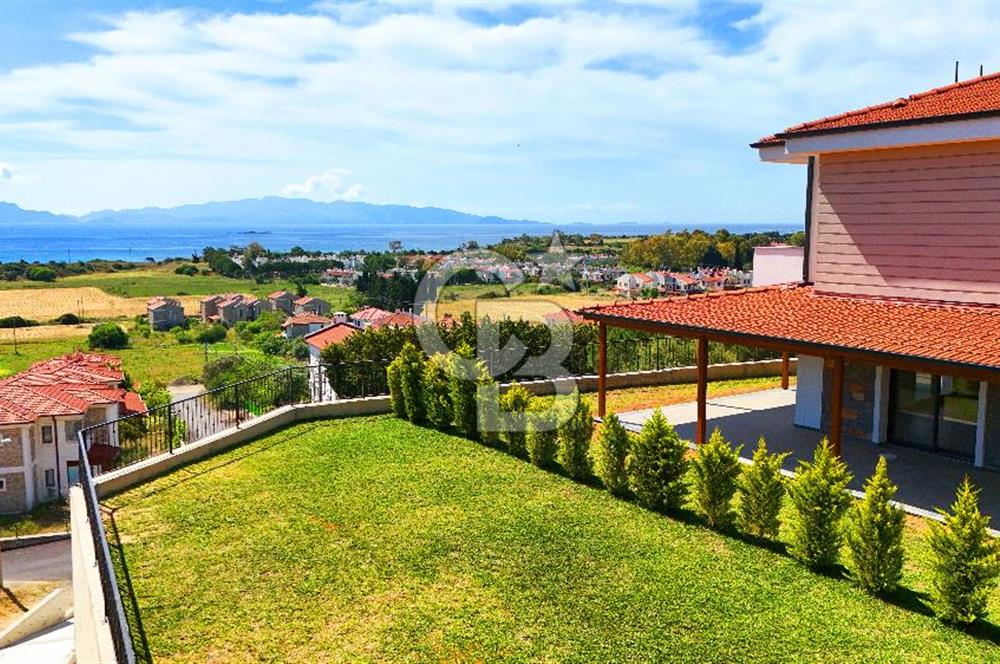 Datça Burgaz'da Panoramik Deniz Manzaralı 6+2 Villa