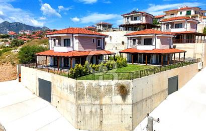 Datça Burgaz'da Panoramik Deniz Manzaralı 6+2 Villa
