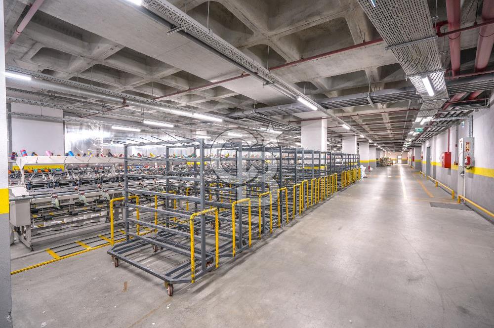 Esenyurt Akçaburgaz'da Satılık 15.775 Fabrika - Depo