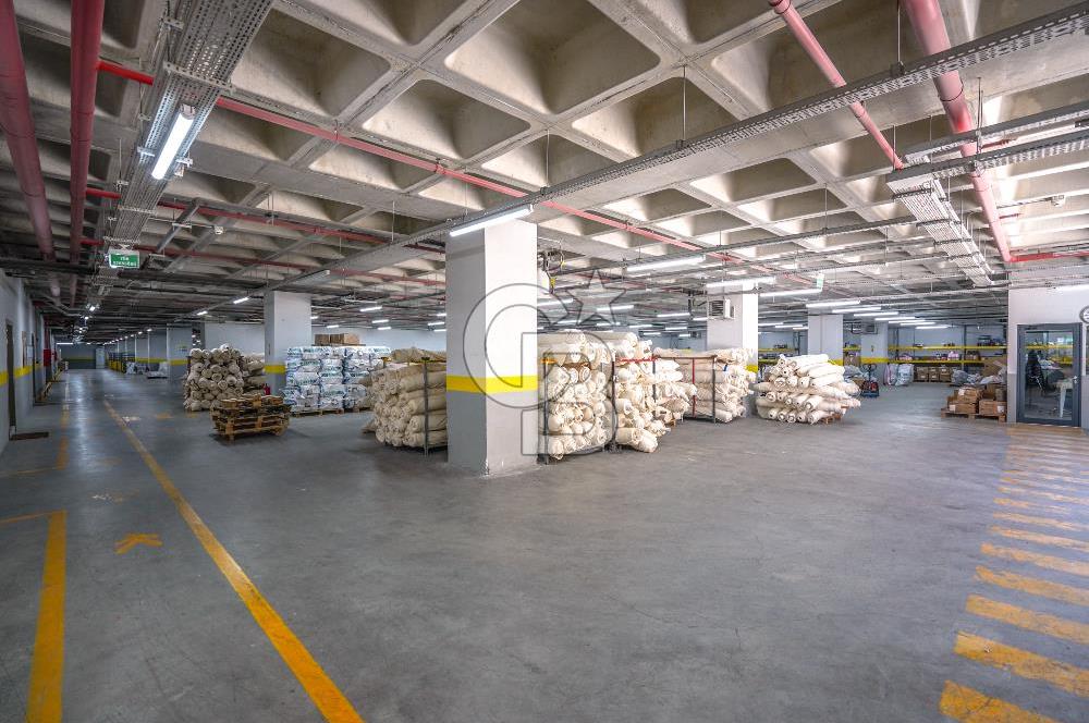 Esenyurt Akçaburgaz'da Satılık 15.775 Fabrika - Depo