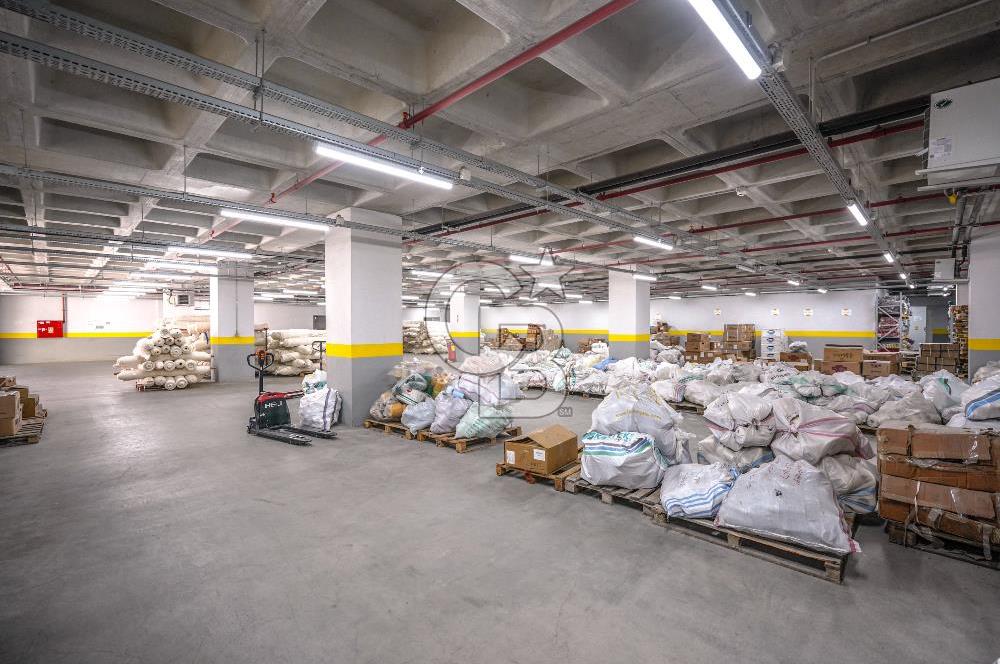 Esenyurt Akçaburgaz'da Satılık 15.775 Fabrika - Depo