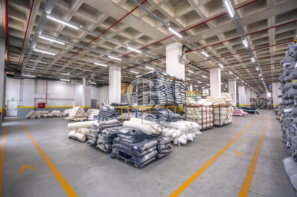 Esenyurt Akçaburgaz'da Satılık 15.775 Fabrika - Depo