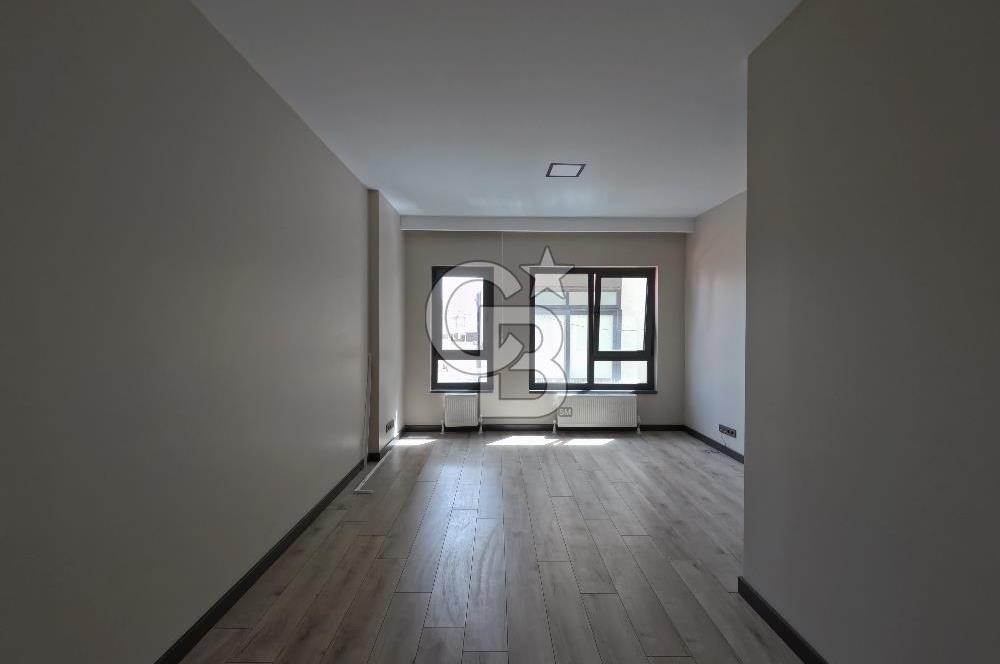 GOP KOZA CADDEDE 2+1 KİRALIK OFİS