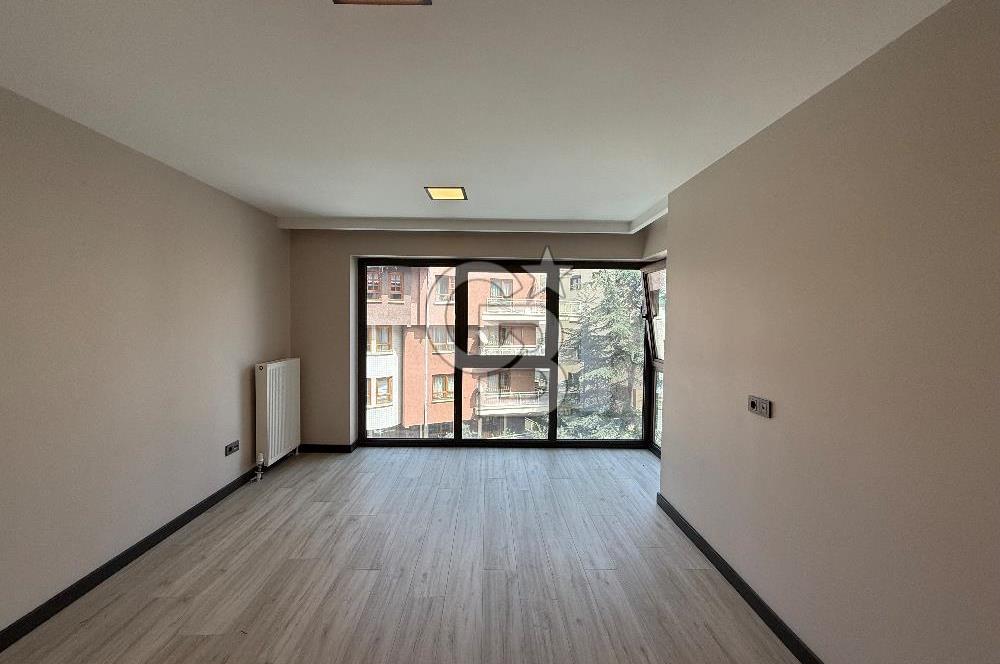 GOP KOZA CADDEDE 1+1 KİRALIK OFİS