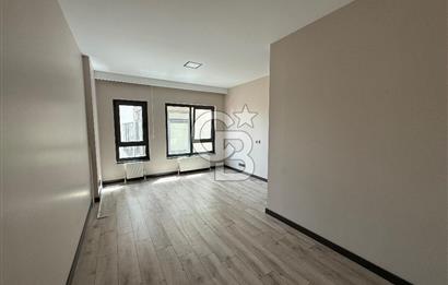 GOP KOZA CADDEDE 2+1 KİRALIK OFİS
