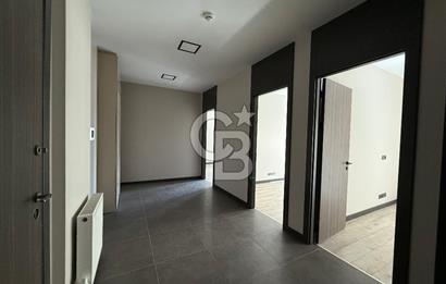 GOP KOZA CADDEDE 2+1 KİRALIK OFİS