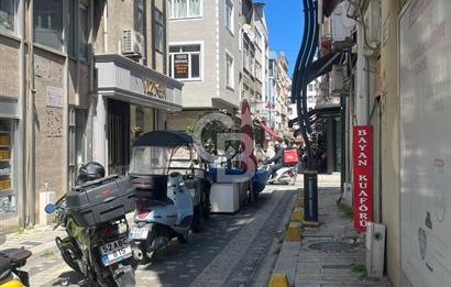 Ordu Merkezde Orta Caminin Karşısında 4 Katlı Komple Satılık Bina!