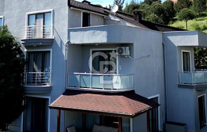 Mudanya Çağrışan'da Merkezi Konumda Geniş Bahçeli 5+1 Villa