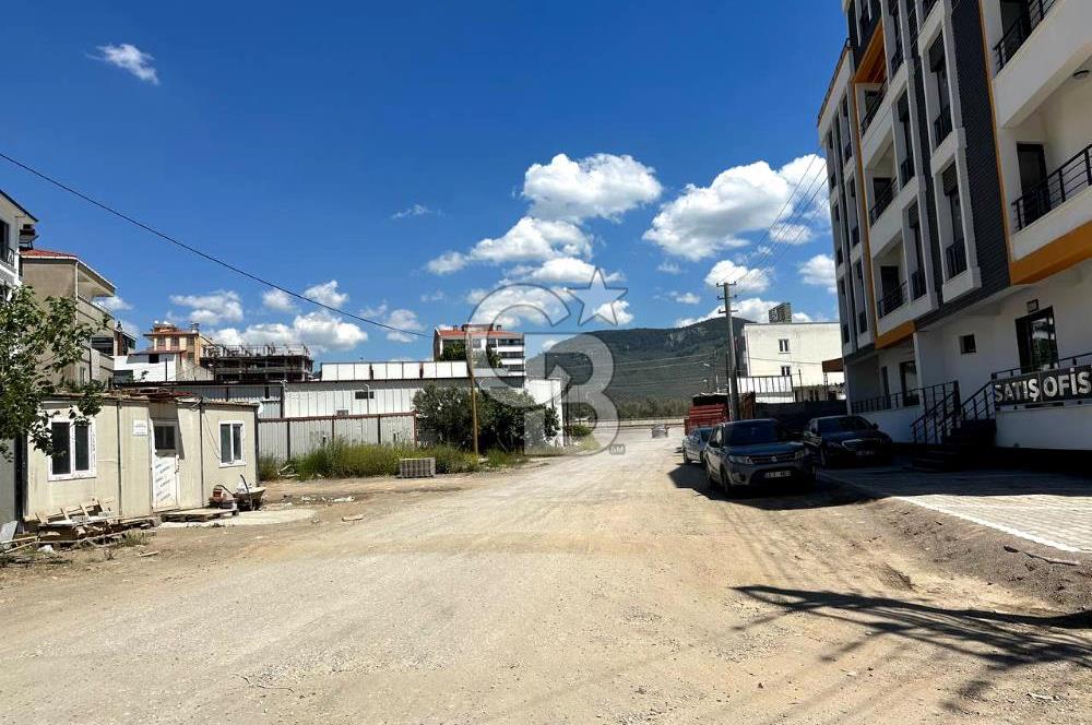 KADIKÖY'DE SATILIK DÜKKAN 