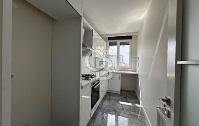 Kadıköy Erenköyde Merkezi Konumda 3+1 95 m² Ferah Daire