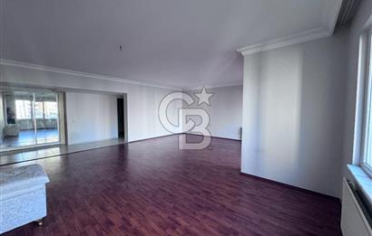 Beylikdüzü Gürpınar Yeşilkent 2 Sitesinde 6. Katta 3+1 Satılık Daire