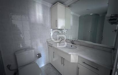 Beylikdüzü Gürpınar Yeşilkent 2 Sitesinde 6. Katta 3+1 Satılık Daire