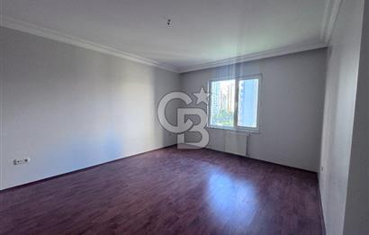 Beylikdüzü Gürpınar Yeşilkent 2 Sitesinde 6. Katta 3+1 Satılık Daire