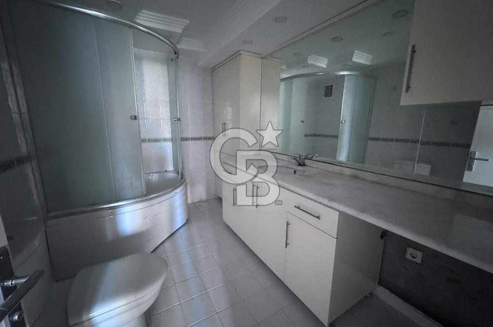 Beylikdüzü Gürpınar Yeşilkent 2 Sitesinde 6. Katta 3+1 Satılık Daire