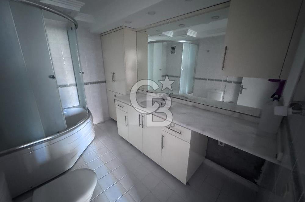 Beylikdüzü Gürpınar Yeşilkent 2 Sitesinde 6. Katta 3+1 Satılık Daire
