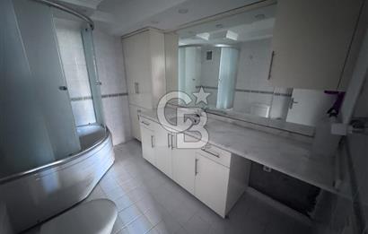 Beylikdüzü Gürpınar Yeşilkent 2 Sitesinde 6. Katta 3+1 Satılık Daire
