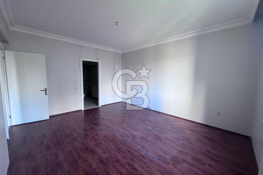 Beylikdüzü Gürpınar Yeşilkent 2 Sitesinde 6. Katta 3+1 Satılık Daire