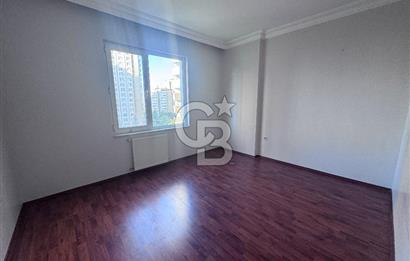Beylikdüzü Gürpınar Yeşilkent 2 Sitesinde 6. Katta 3+1 Satılık Daire