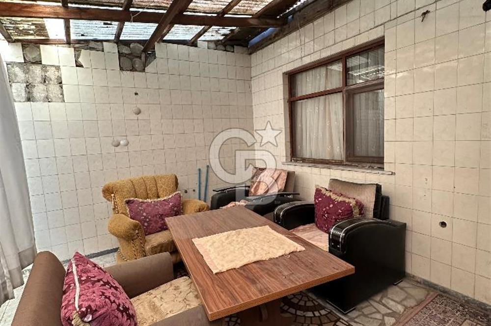 Küçükköyde 2+1 Daire + 35 m² Dükkan Tek Tapu Fırsat