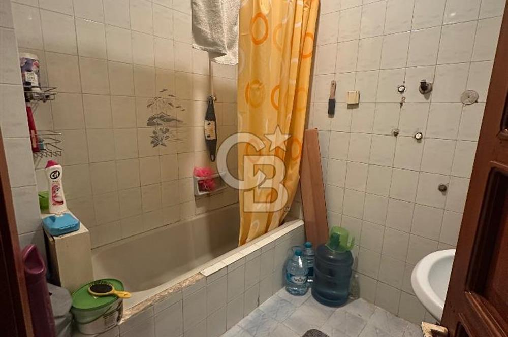 Küçükköyde 2+1 Daire + 35 m² Dükkan Tek Tapu Fırsat