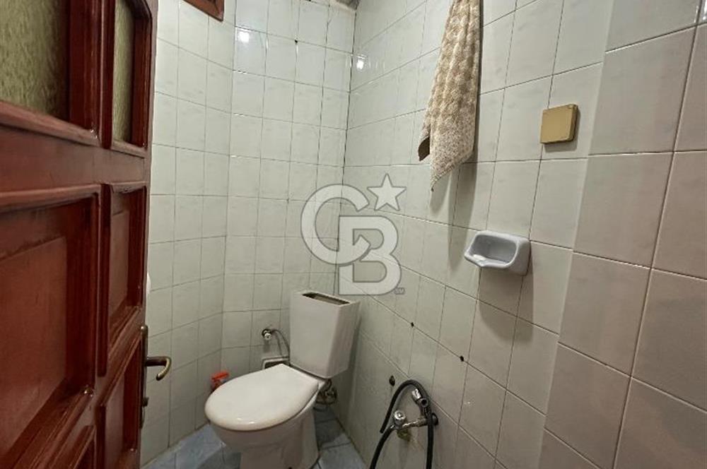 Küçükköyde 2+1 Daire + 35 m² Dükkan Tek Tapu Fırsat