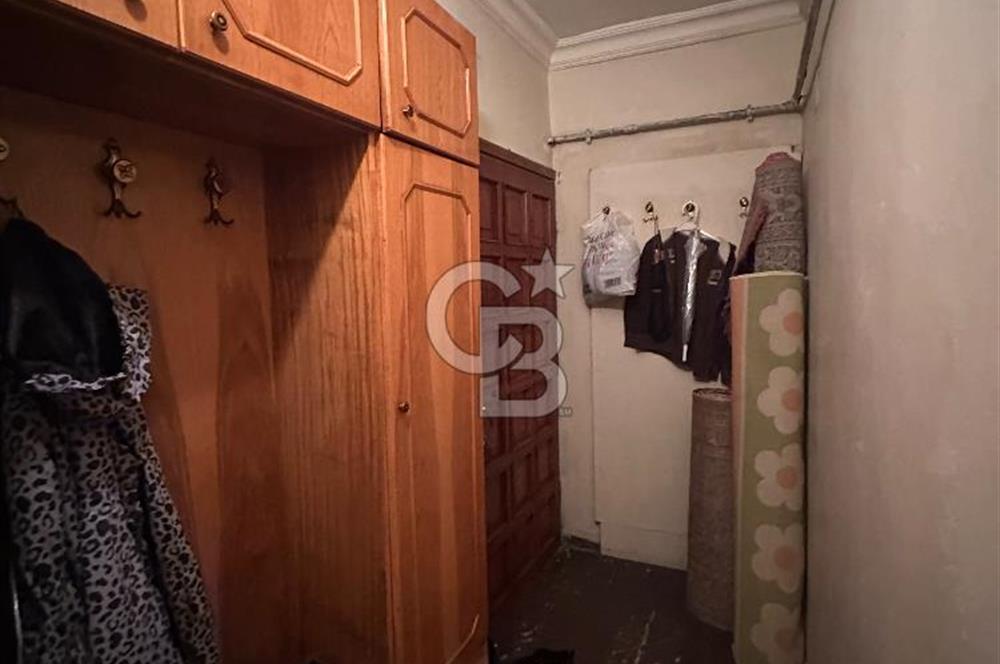 Küçükköyde 2+1 Daire + 35 m² Dükkan Tek Tapu Fırsat