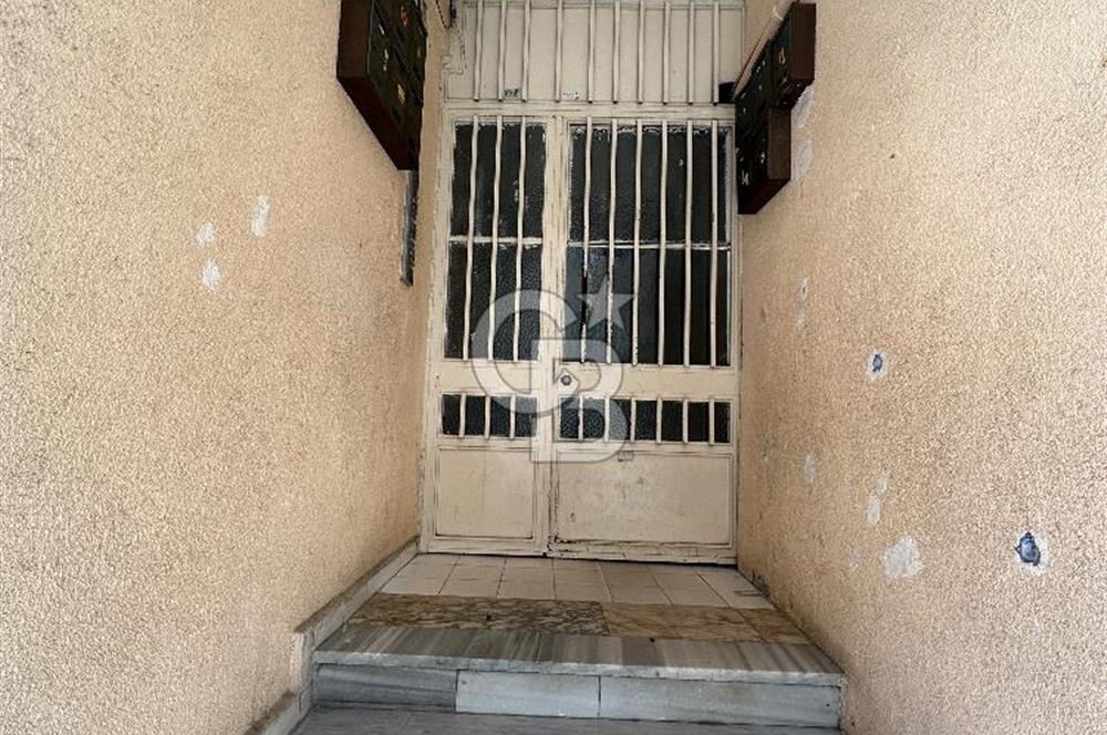 Küçükköyde 2+1 Daire + 35 m² Dükkan Tek Tapu Fırsat