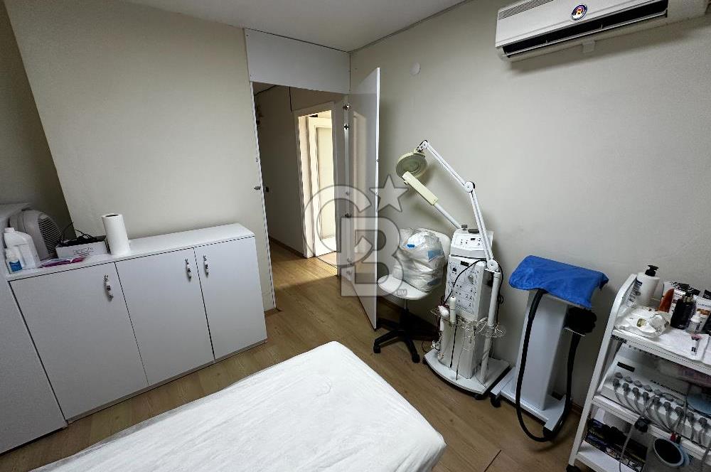 Karşıyaka Çarşıda Satılık 1+1 Daire