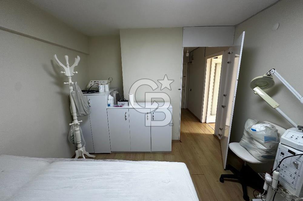 Karşıyaka Çarşıda Satılık 1+1 Daire