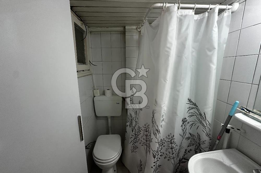 Karşıyaka Çarşıda Satılık 1+1 Daire
