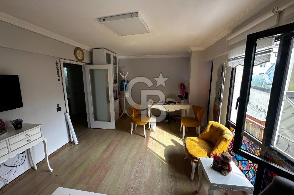 Karşıyaka Çarşıda Satılık 1+1 Daire