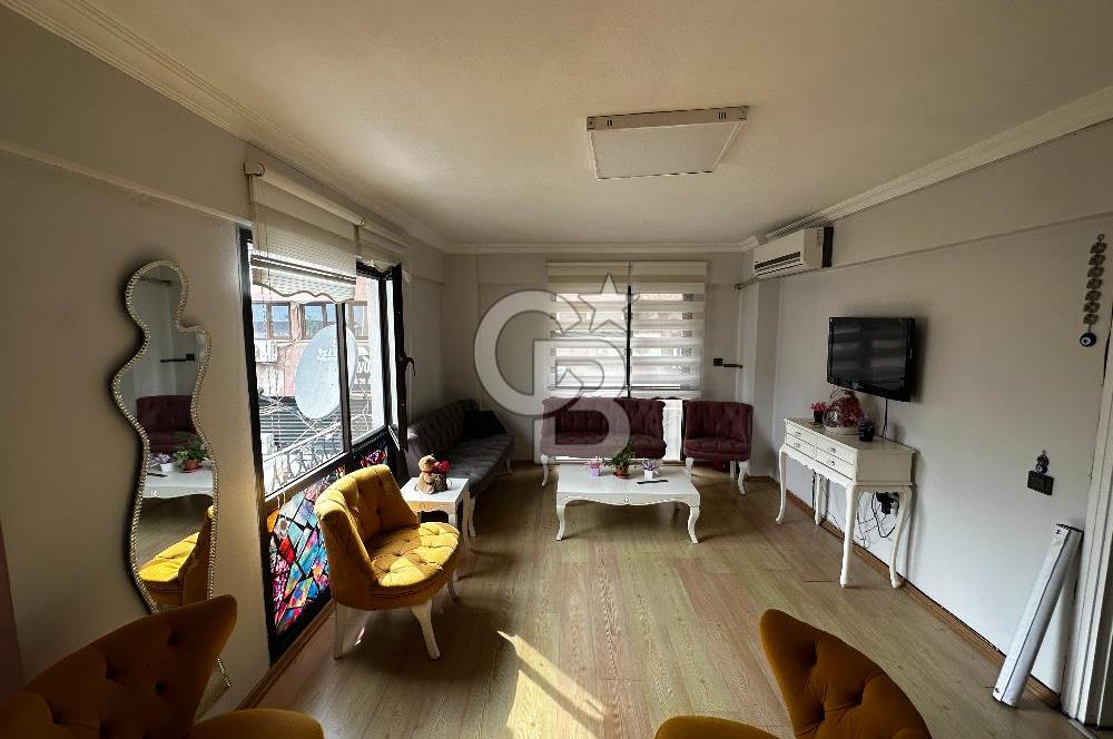 Karşıyaka Çarşıda Satılık 1+1 Daire