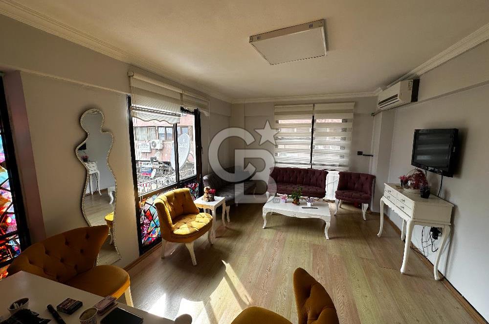 Karşıyaka Çarşıda Satılık 1+1 Daire