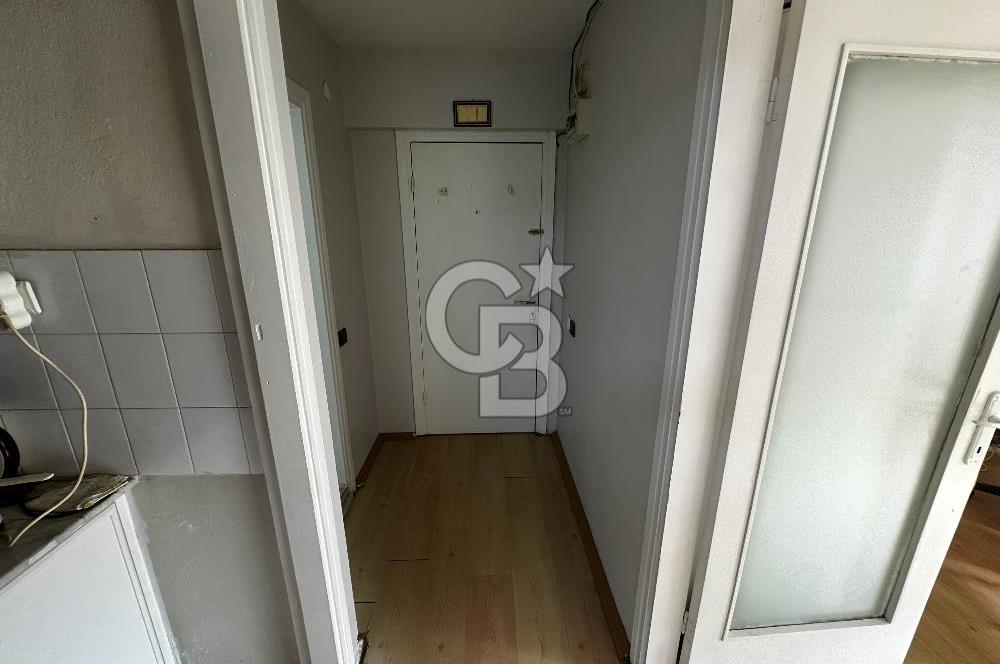 Karşıyaka Çarşıda Satılık 1+1 Daire