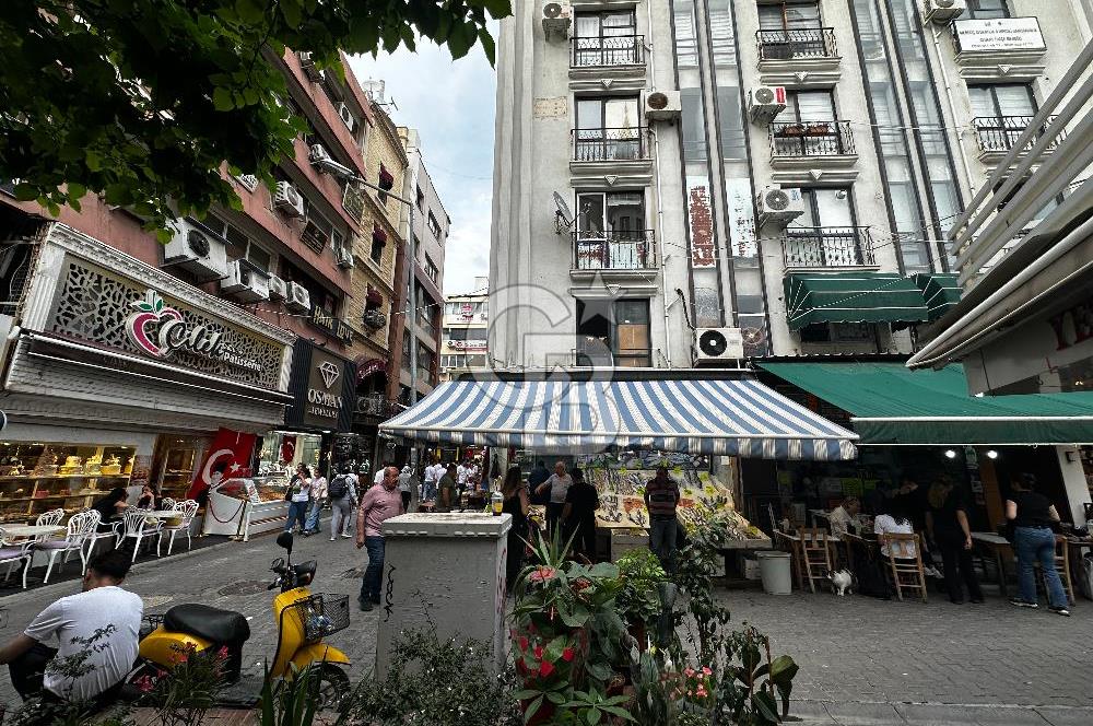 Karşıyaka Çarşıda Satılık 1+1 Daire