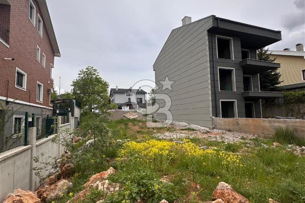 İNCEK TEK YAPIDA PRESTİJLİ KONUMDA 345 M² VİLLA ARSASI