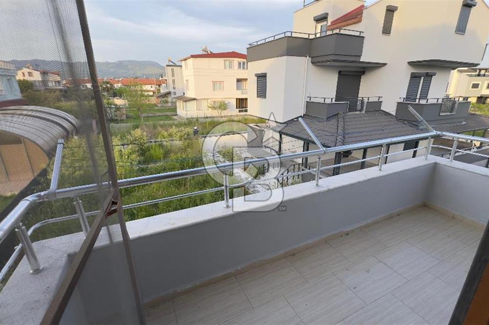C.B. ROUTE | İZMİR DİKİLİ | DENİZE SIFIR | EŞSİZ | 5+2 VİLLA  