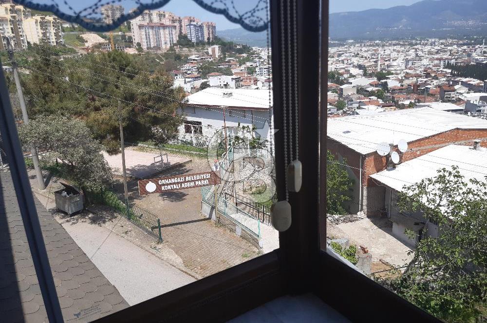 HÜRRİYET MAHALLESİ BAHÇELİ 3 KATLI SATILIK MÜSTAKİL BİNA.