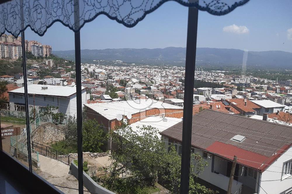 HÜRRİYET MAHALLESİ BAHÇELİ 3 KATLI SATILIK MÜSTAKİL BİNA.