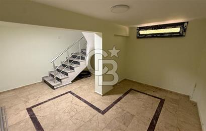 Çeşme Çiftlikte Havuzlu ve Şömineli Satılık 4+1 Villa