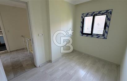 Çeşme Çiftlikte Havuzlu ve Şömineli Satılık 4+1 Villa