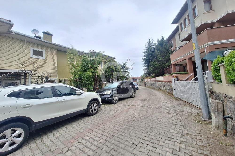 Çengelköy Ata 2 Sitesinde Kiralık Tripleks Villa