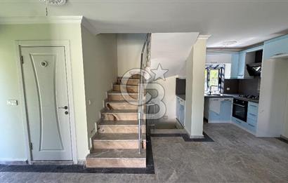 Çeşme Çiftlikte Havuzlu ve Şömineli Satılık 4+1 Villa