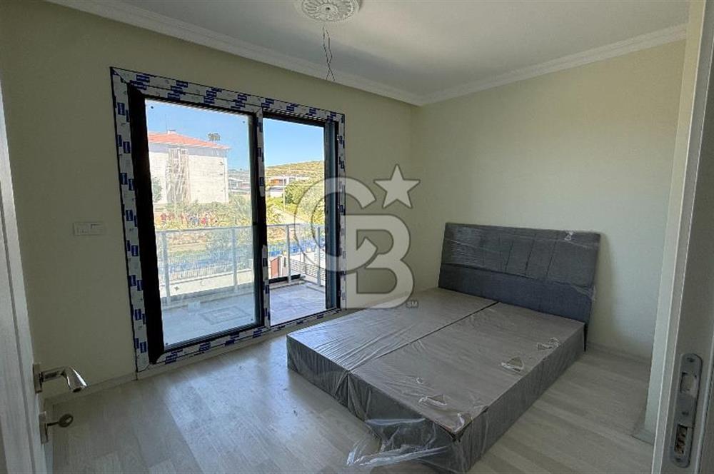 Çeşme Çiftlikte Havuzlu ve Şömineli Satılık 4+1 Villa