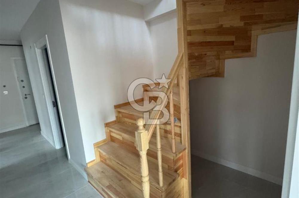 Bahçelievler'de 3+2 iskanlı sıfır dubleks daire