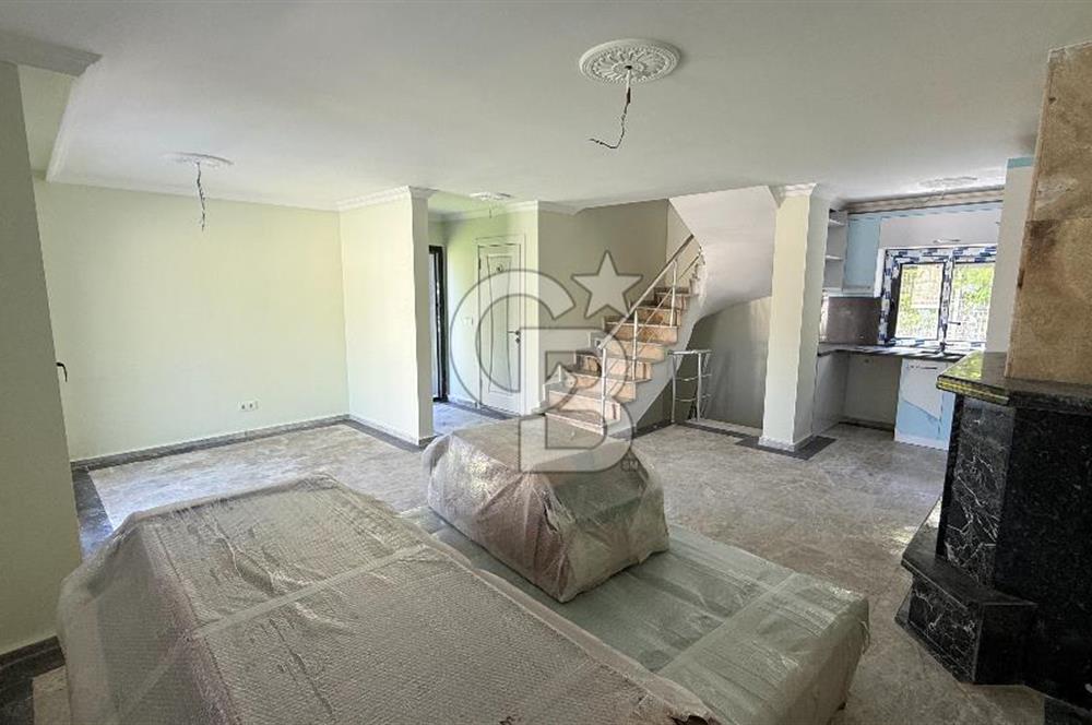 Çeşme Çiftlikte Havuzlu ve Şömineli Satılık 4+1 Villa