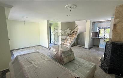 Çeşme Çiftlikte Havuzlu ve Şömineli Satılık 4+1 Villa