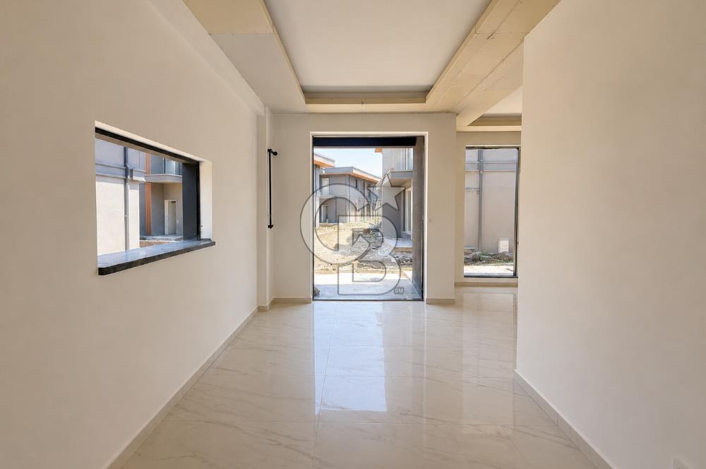 KOCAELİ YENİKÖY MERKEZ 4+1 SATILIK SİTE İÇERİSİNDE VİLLA